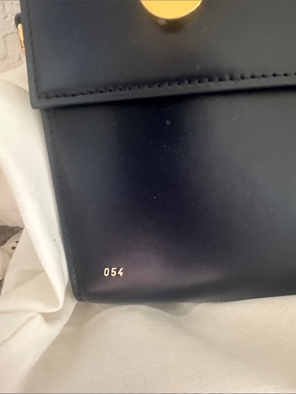 RSVP Paris Golden Eyes Handbag in a stunning navy color! Used for one event! - Picture 2 of 9